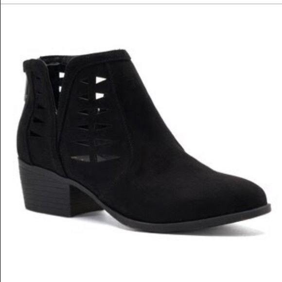 vegan black ankle boots
